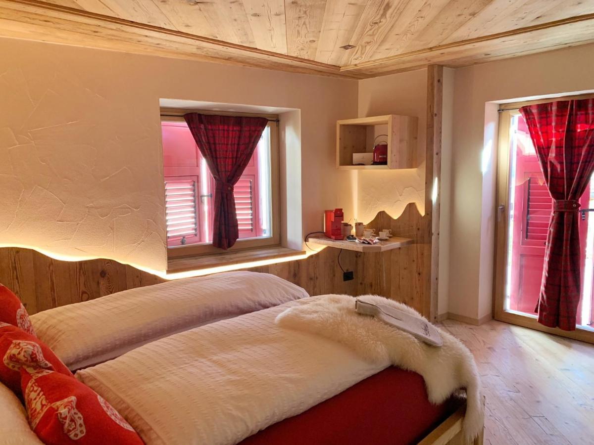 Bed and Breakfast Grizzly Haus & Frosch Restaurant - Teritoria Varena Exteriér fotografie