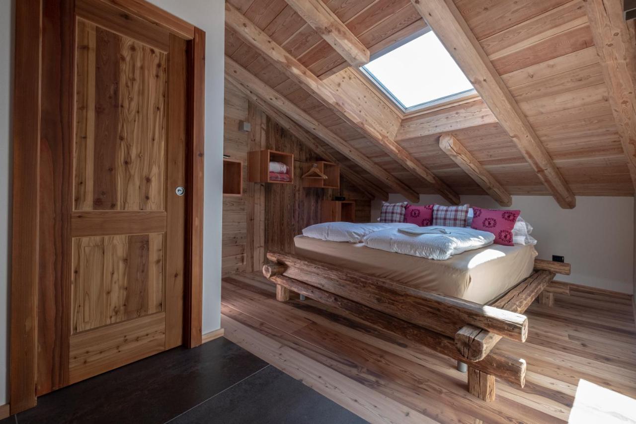 Bed and Breakfast Grizzly Haus & Frosch Restaurant - Teritoria Varena Exteriér fotografie