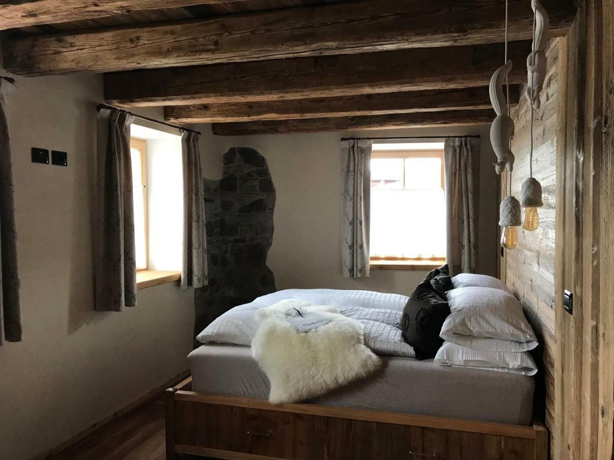 Bed and Breakfast Grizzly Haus & Frosch Restaurant - Teritoria Varena Exteriér fotografie