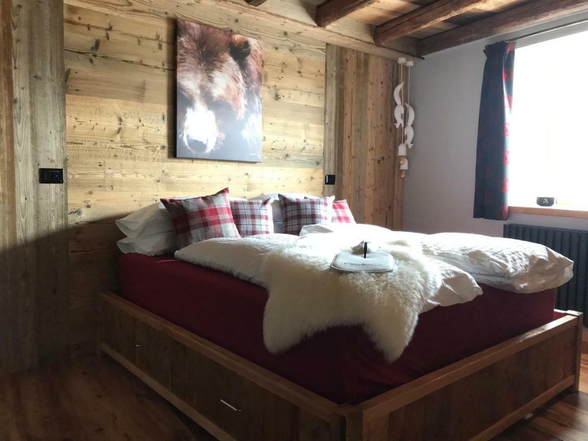 Bed and Breakfast Grizzly Haus & Frosch Restaurant - Teritoria Varena Exteriér fotografie