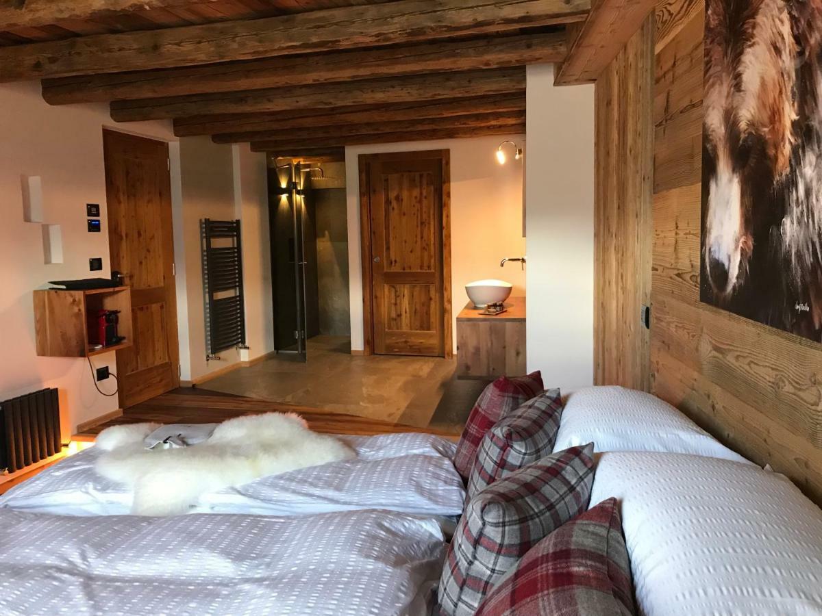 Bed and Breakfast Grizzly Haus & Frosch Restaurant - Teritoria Varena Exteriér fotografie