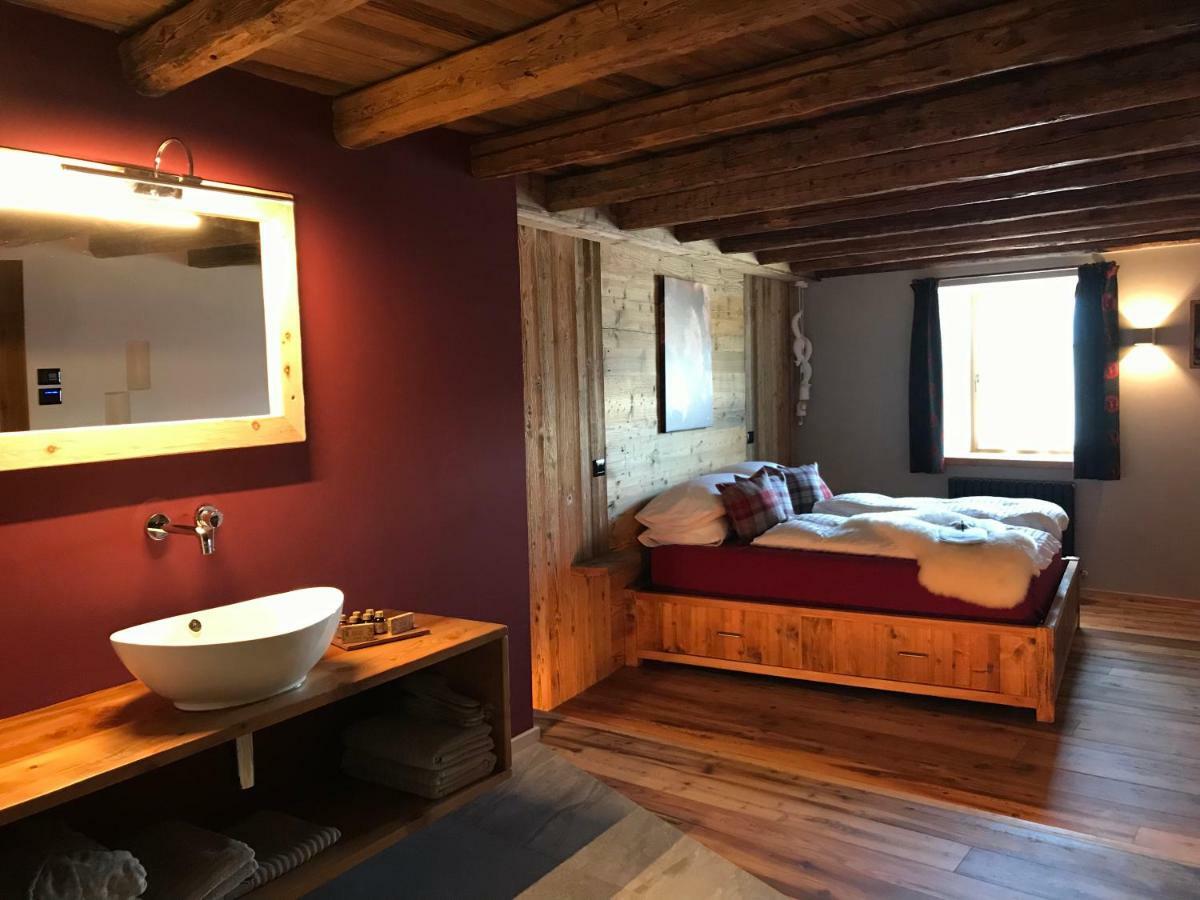 Bed and Breakfast Grizzly Haus & Frosch Restaurant - Teritoria Varena Exteriér fotografie